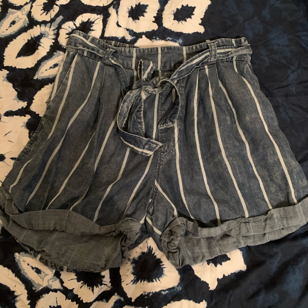 Paper bag denim like shorts